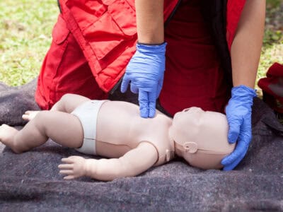 Learn to save lives with CPR & AED techniques tailored for pregnant women, infants & children at Rescue Training Institute. Enroll now!